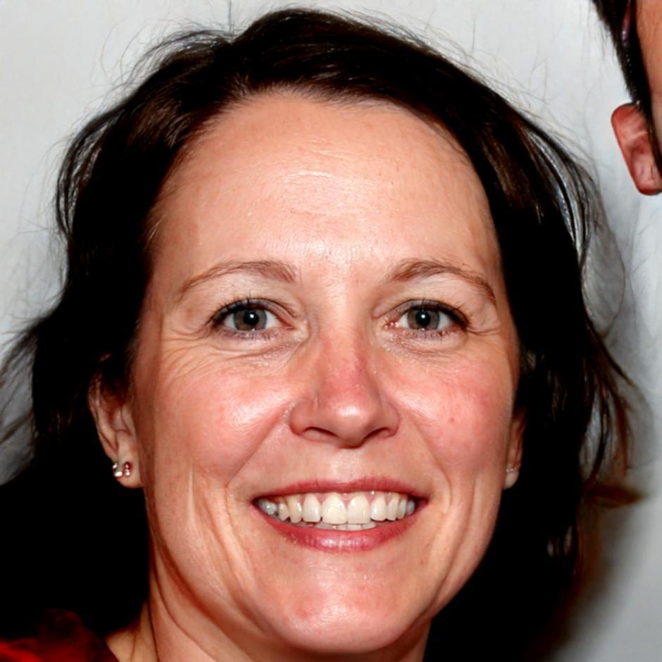 Portrait de Camille Dubois, experte en finance